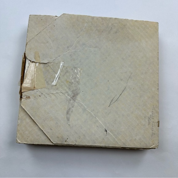 Thomas Kinkade Mrmories of Christmas /Cherished Christmas Memories Plate - Picture 9 of 9